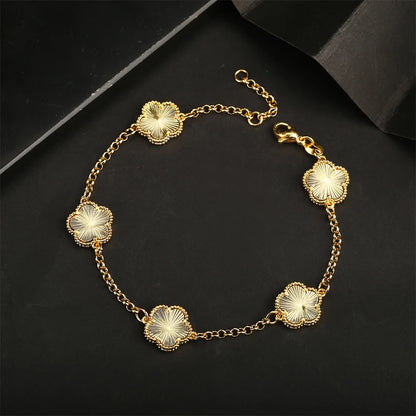 Luxury Green Flower Natural White Shell Flower Stone Bracelet Ladies Gift High Quality Five Leaf Clover Bracelet Jewelry